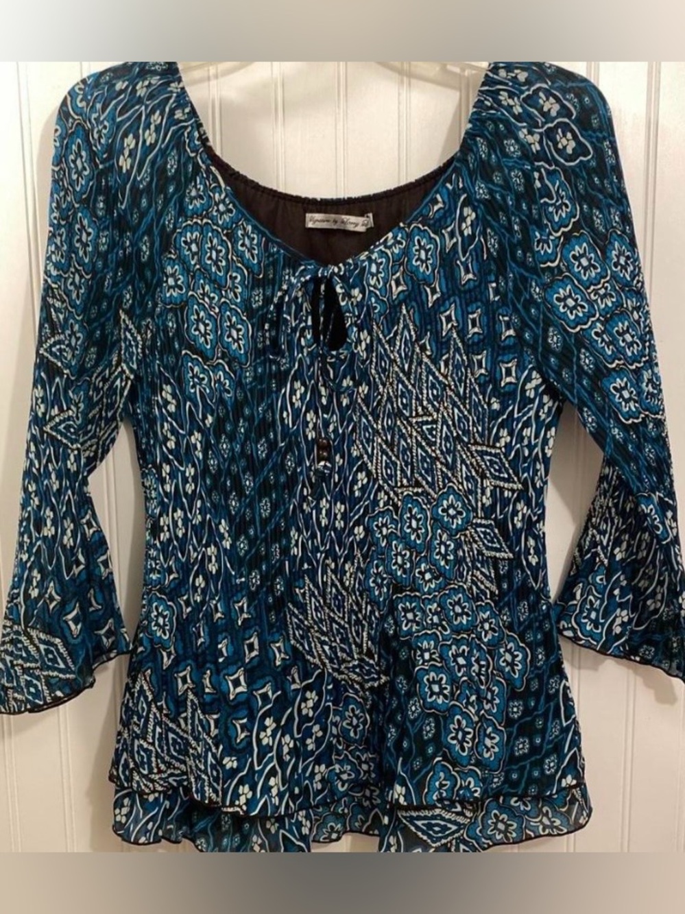 teal detailed pattern blouse